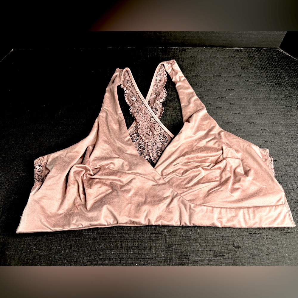 Gillian‎ & O’Malley lace back lounge bralette